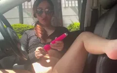 Quick Masturbation in Car Couldnt Wait