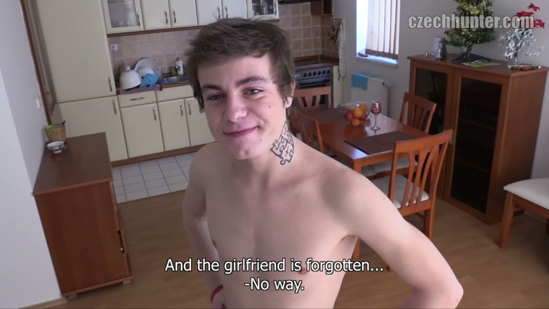 Twink pop studio: Twink Pop - Pemburu Czech berotot melekatkan twink langsing ke dalam...