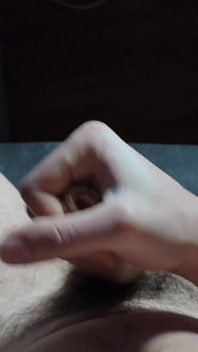 Cewek ini lagi asik masturbasi kontol besar sampai dicrot sperma - closeup pov
