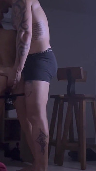 Dansând goală, simțind totul - sex după petrecere