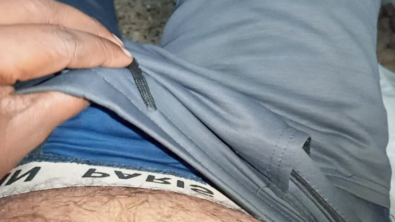 Sweet Indian cock: Indický chlapec masturbuje