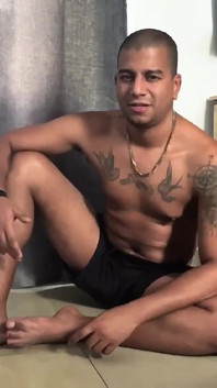 Abra a boca cuspindo humilhação