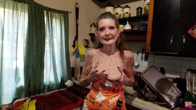 Sexy Sandra N Sir Christopher: Sub Granny Cum Slut BJ Granny Fantasy Solo