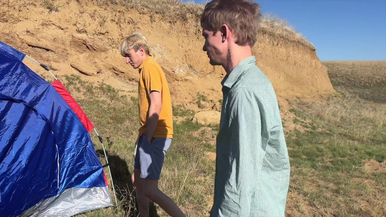 Sandro Jenner: テントで見知らぬ人と情熱的なセックスをした