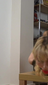 Zeena und latina &; gefesselter Verrat: Domina-duo mit Ballgags und gürtel unterworfen! (voll))