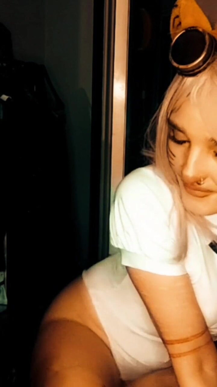 Moondrugz: Just Me Cosplaying &amp; Being a Fucking Strange Weirdo