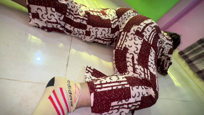 Your Boy's Cum: Fotto il suo culo grosso così forte che non smetti...