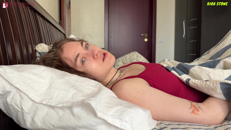 Kira Stone: Jouet de masturbation sexuelle Beyourlover : le crash test de Keira...