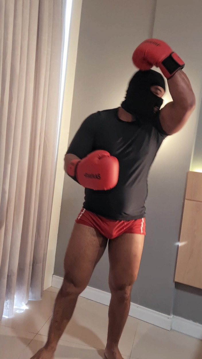 Punchbagplz: (raw Video) Black Titan - POV Heavyweight Boxing Challenge