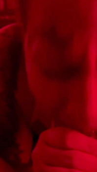 Lotus Queeen älskar att suga min BBC - All Natural Double D's med en 50 tum röv - Super Hott!!