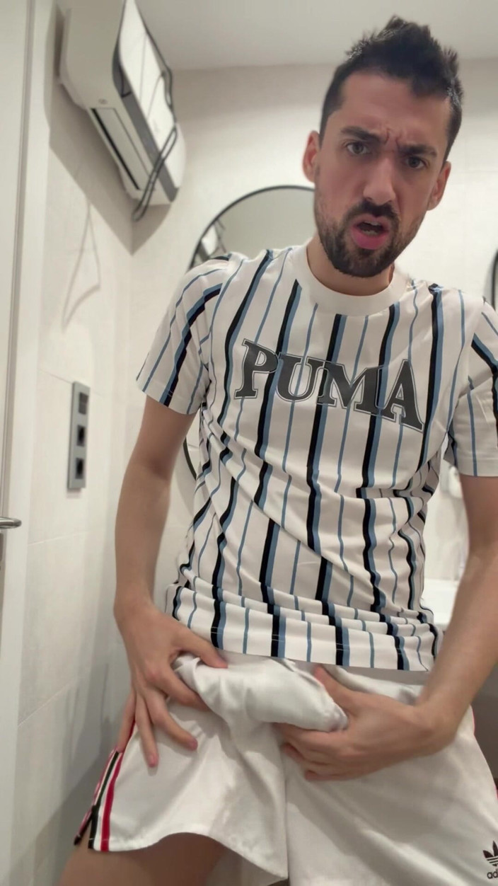 Liam Harding: Hot Stepdaddy Wanking off in Public Bathroom