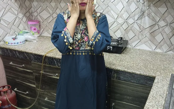 Saarabhabhi6: Stepmom New Desi Chudai Fulldesi Sardarni Stepmom in Kitchen