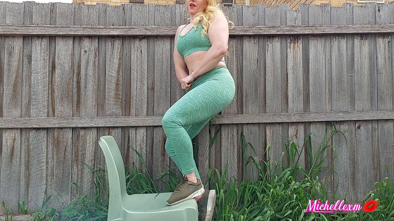 Michellexm: Wedgie з паркану