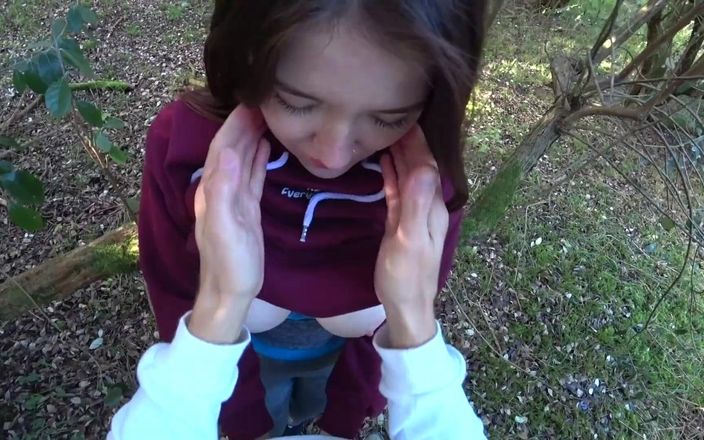 Waldemaria: Corpo bollente 18 teen viene scopata nella foresta della frutta - sesso...