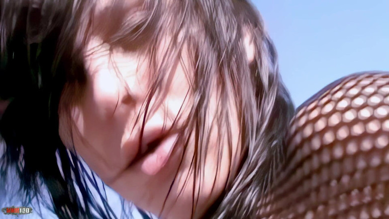 MMM100: Barbara-nux hete jonge brunette Barbara Nux kleren verwijderen