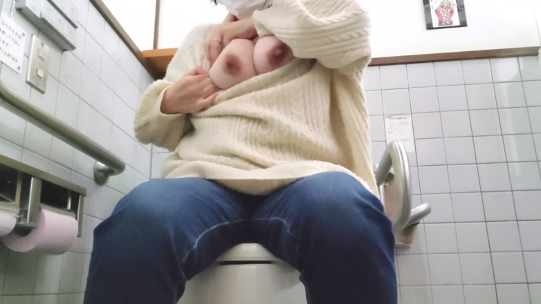 aika: 已婚女性因厕所手淫而兴奋