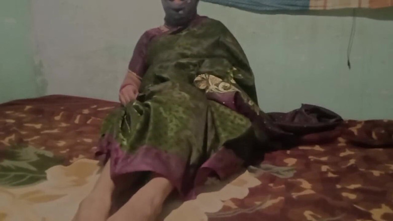 Gulaab: Moslima seks met Saree