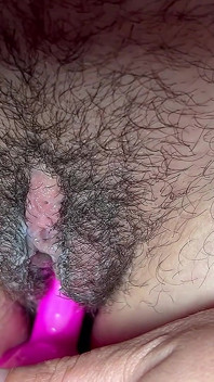 パンティがすっかり濡れてる