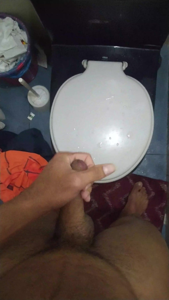 trebol_Jess: young latam handjob in a shower