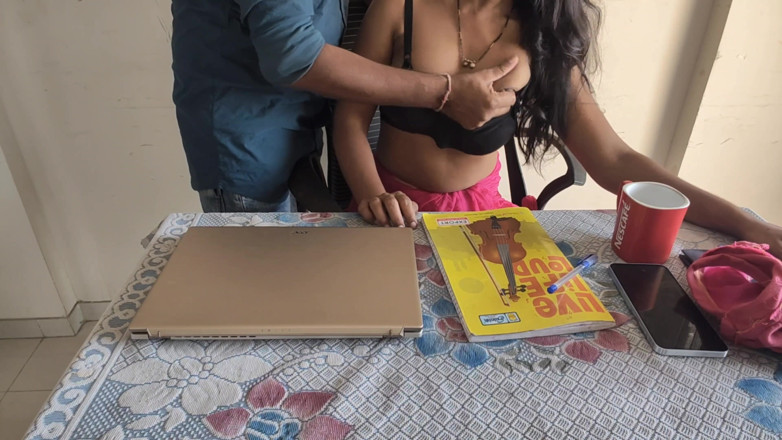 Mumbai Ashu: Mevrouw had seks met kantoorjongen Hindi-audio