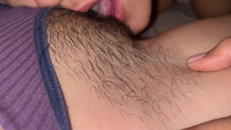 Onlyporn2023: JOI Asmr, lesbiska äter fitta