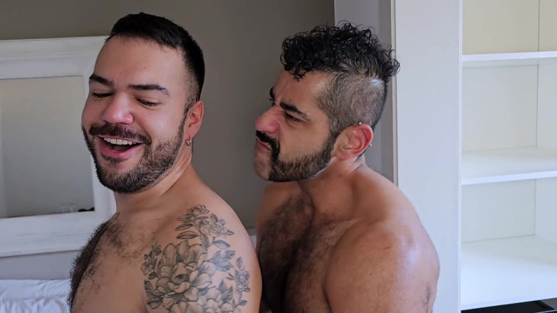 Latino4cumsluts: Polla grande con agujero crudo