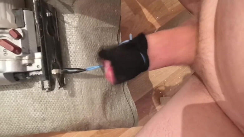 Fred110: Masturbation and orgasm from electric jigsaw