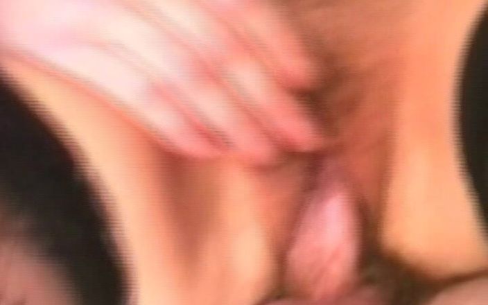 Deutscher hardcore: 彼女はオフィスで犯されたドイツ国務長官です
