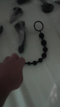 POV: Eu tento novos brinquedos com meu amigo e ele goza dentro de uma buceta