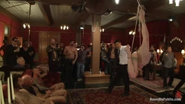 Partygoers đánh bại và skull đụ một con cu lớn trong nô lệ.