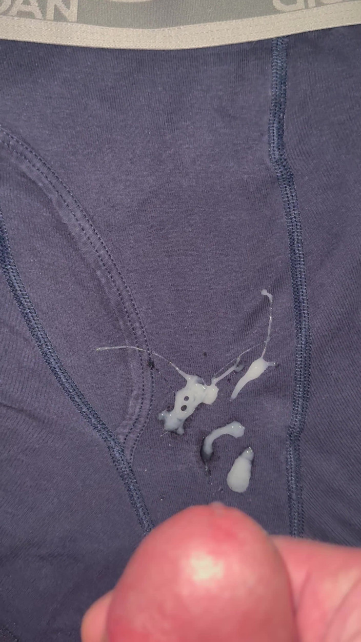 CumDaily: Cum on Underwear Boxers