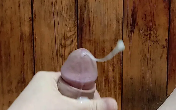 CumArt: Cumming on me