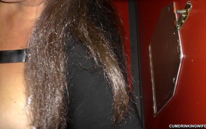 Cumdrinking Wife: Gloryhole cum dumpa medan hennes fästman stannar hemma - sista avsnittet