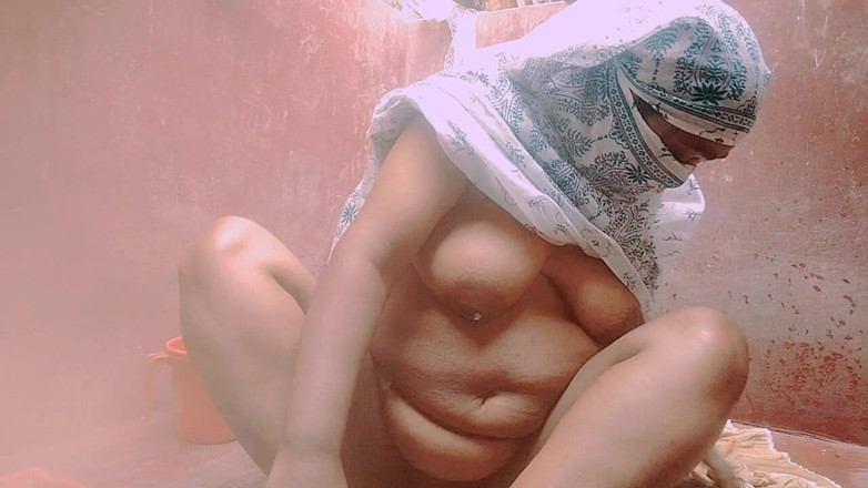 sexymusia1998: Eu acho que estou me divertindo muito tomando banho, isso...