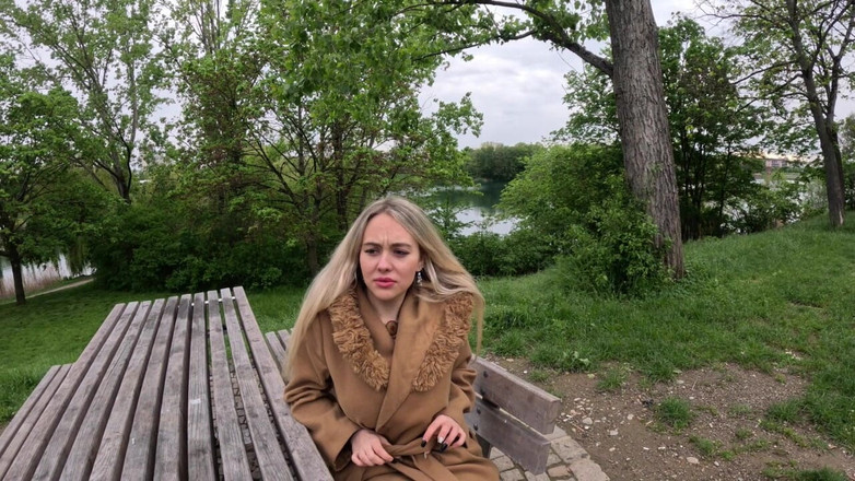 Beverly peach: ¡Aventura atrevida junto al lago!