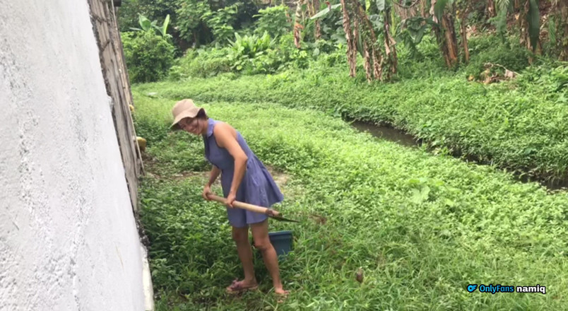 Dakotasex: Eu fodi a enteada do meu vizinho, o jardineiro dentro...