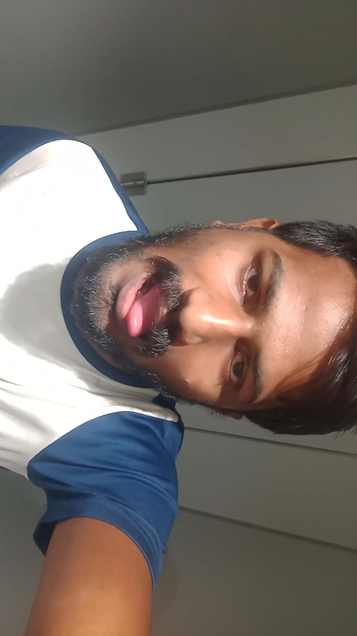 KUMBHA MANOJ KUMAR: Min sjuksköterska hand mycket känslig och känner sig glad att...