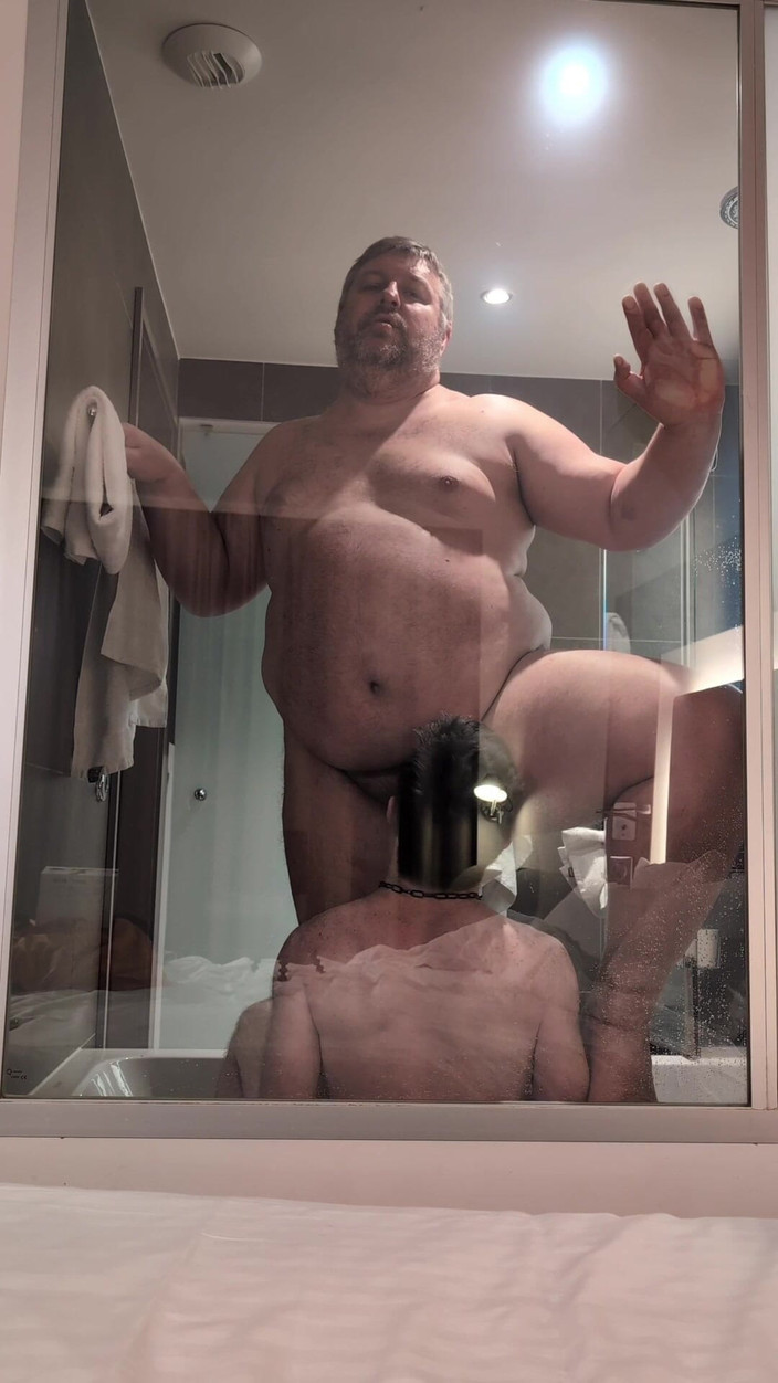 Mart_the_cat: Отчим трахает меня в ванной