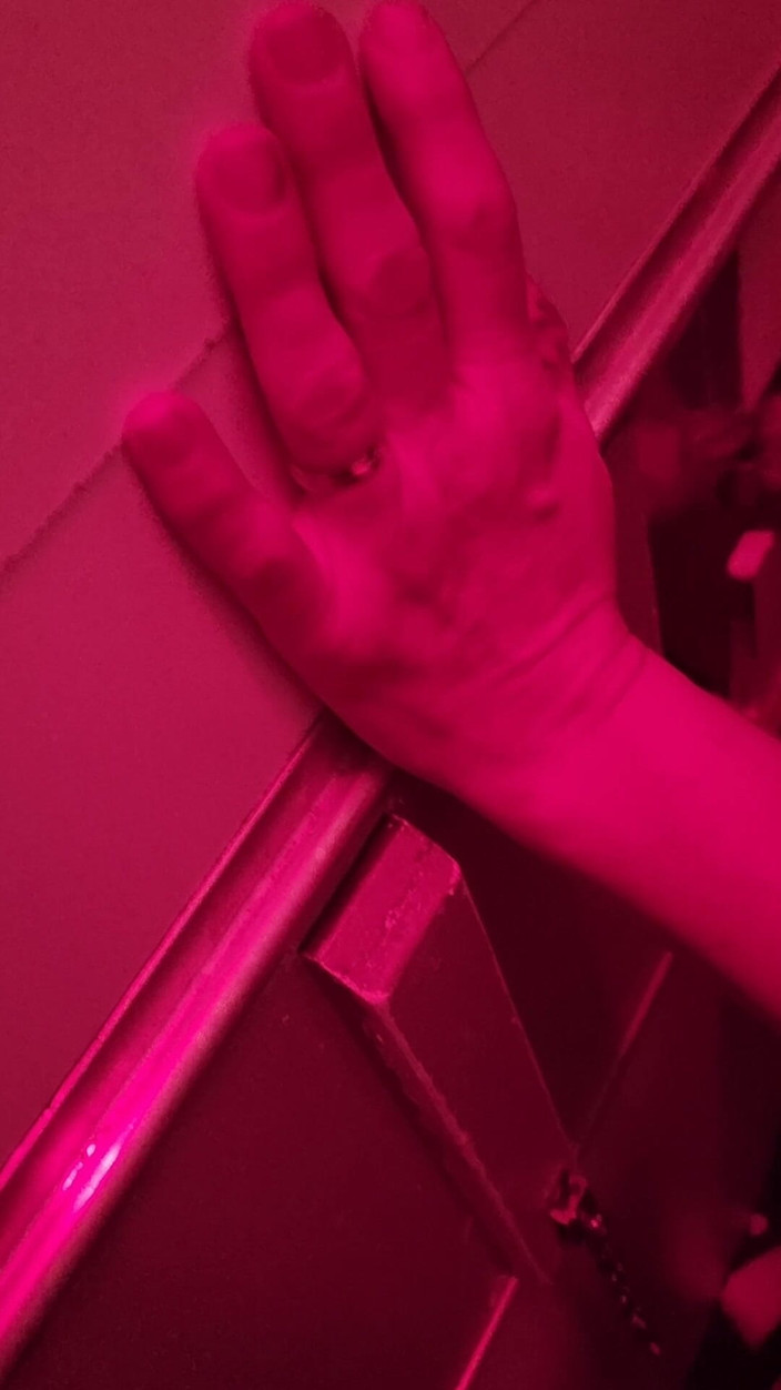 R b hubby: Otro extraño de gloryhole para el apretado coño de la...