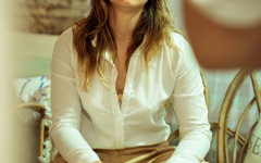 Keilafilms: Hon kom våt och lämnade full av mjölk. Återföreningsknullet