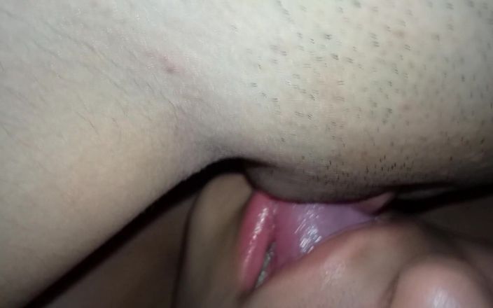Love and Sex: Meia-irmã senta-se no meu rosto para chupar sua deliciosa buceta