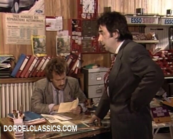 Dorcel classics: O muie sub birou