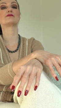 쾌감 넘치는 긴 빨간 손톱, JOI Lady Victoria Valente