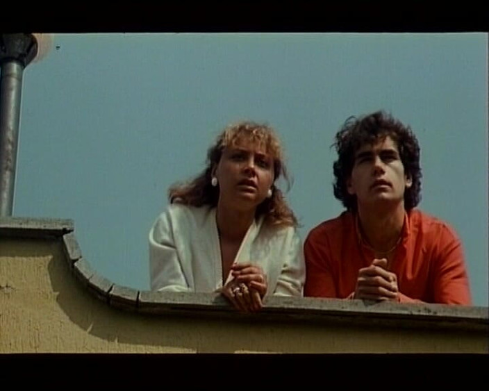 German amateur couples: Amatérská německá holka má vášnivě ošukanou svou těsnou kundičku