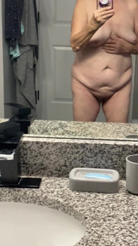 Me Taking Naked Videos of My Sexy Old Mama's Body