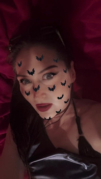 Fetish Model Dominatrix Red