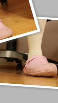 Vrstvené ponožkové škádlení - Špinavé bílé overknees a roztrhané černé silonky