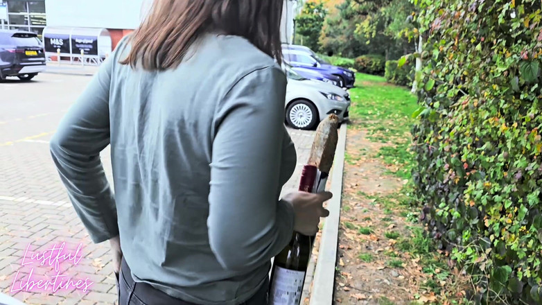 Lustful Libertines: Moje žena nebude šukat mě, ale její nevlastní sestra bude.