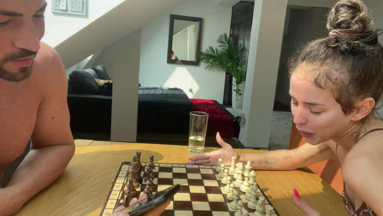 Maximo Garcia: Cewek sange ini kalah di memek tembus sih!