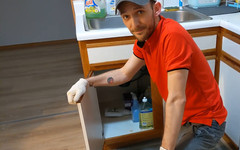 The spice of SinSpice: Jasper Spice: Pan opravte to oprava zadku umyvadla